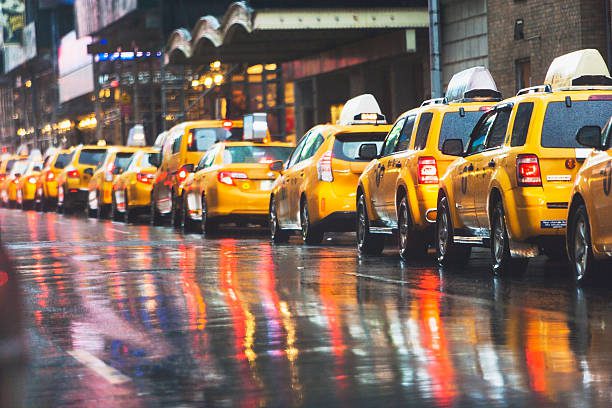 Publicité sur Taxis : Comment TaxiMako Génère des Opportunités de Revenus pour Entreprises et Chauffeurs
